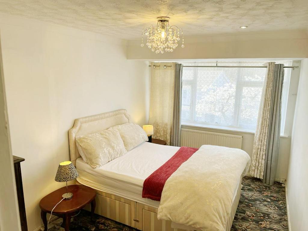 Blessings Of Peace Home Away From Home 卡迪夫 外观 照片