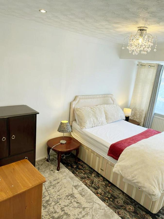 Blessings Of Peace Home Away From Home 卡迪夫 外观 照片