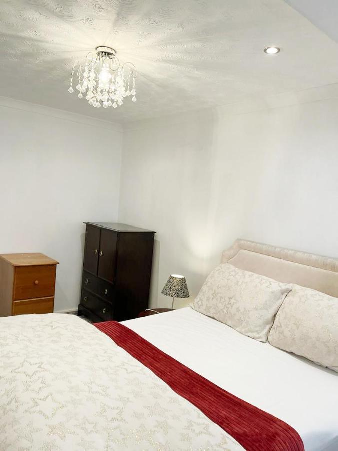 Blessings Of Peace Home Away From Home 卡迪夫 外观 照片