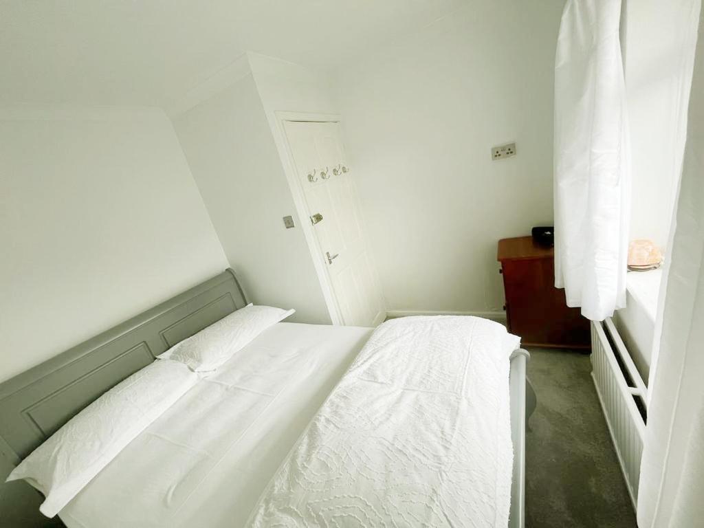 Blessings Of Peace Home Away From Home 卡迪夫 外观 照片