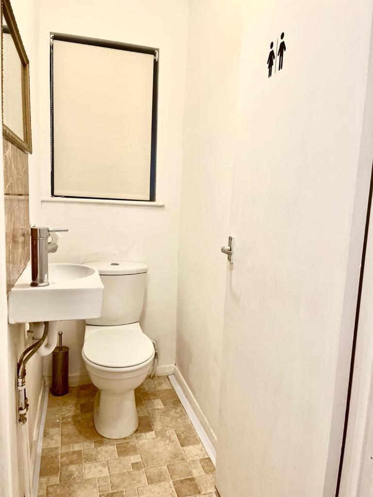 Blessings Of Peace Home Away From Home 卡迪夫 外观 照片