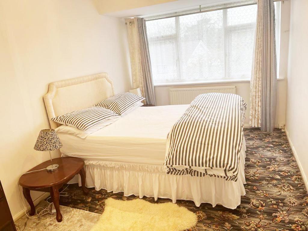 Blessings Of Peace Home Away From Home 卡迪夫 外观 照片